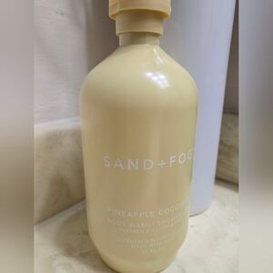 Sand And Fog Pineapple Coconut Body Wash - Cream